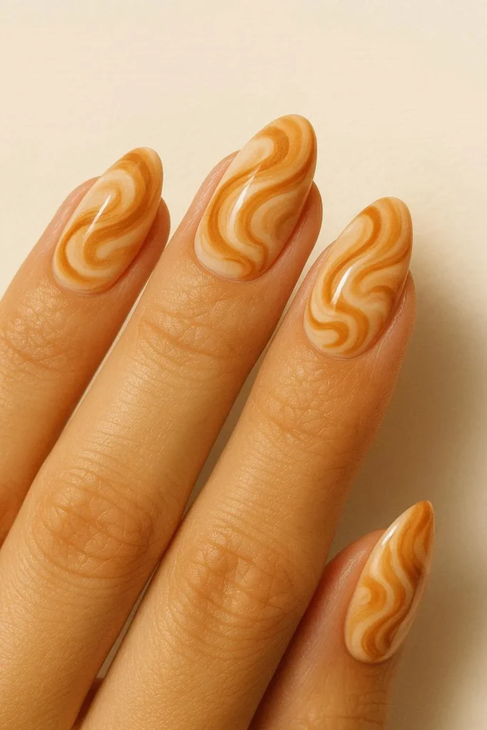 Caramel swirl nail designs for warm autumn season