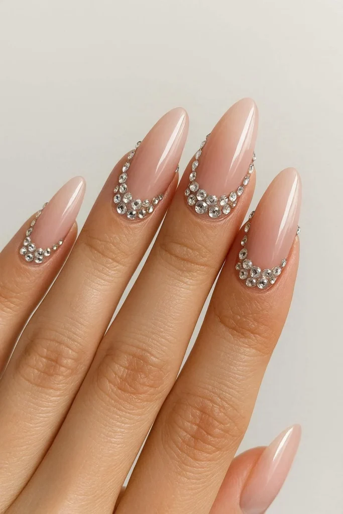  Sparkling rhinestone glam nails for a bold Y2K statement