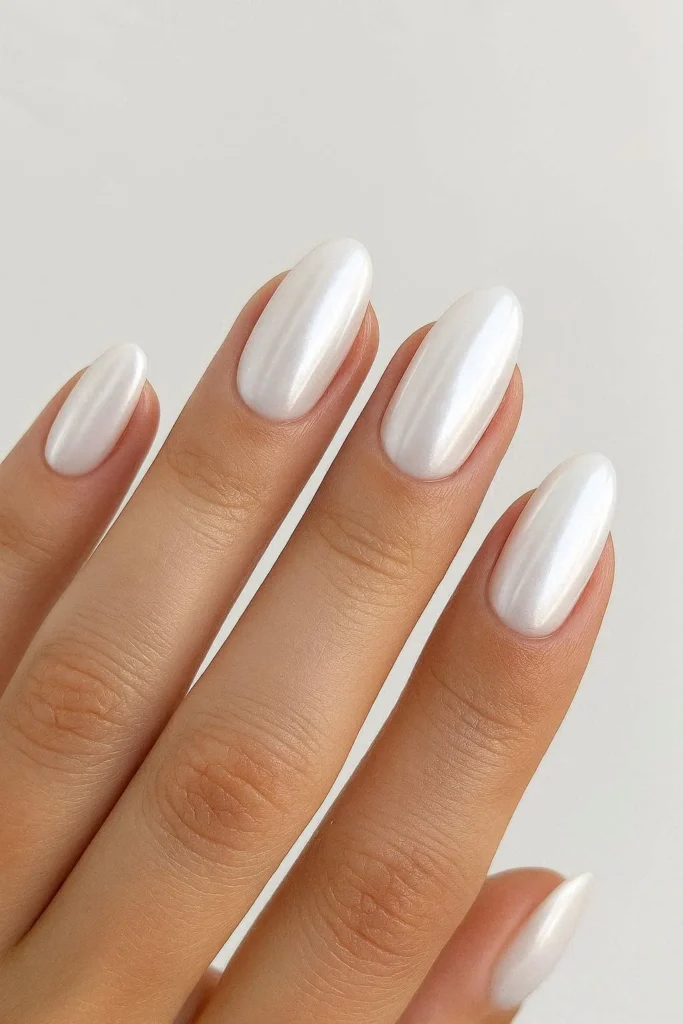 White chrome pearl finish nails for summer holiday weekend