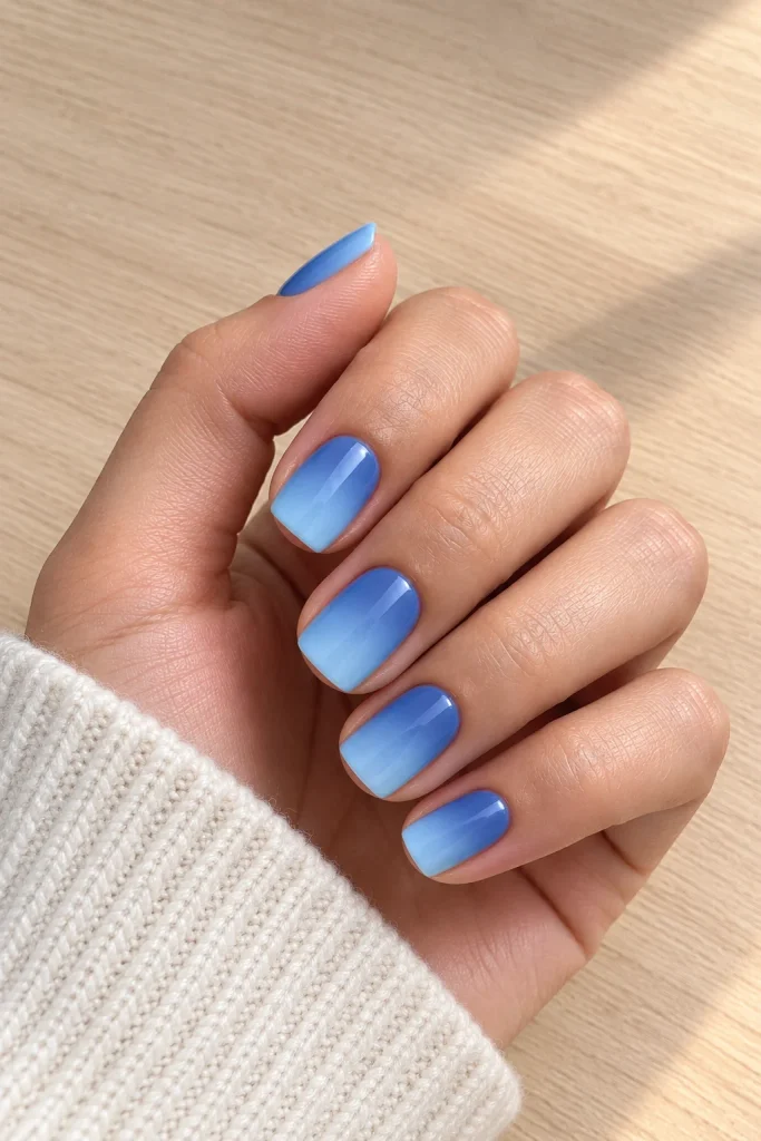 Short square blue ombre nails for everyday wear