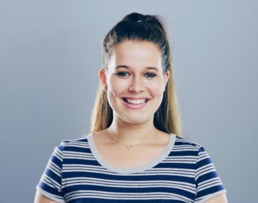 Zoe Bennett, Nail Care Writer at NailCraftly